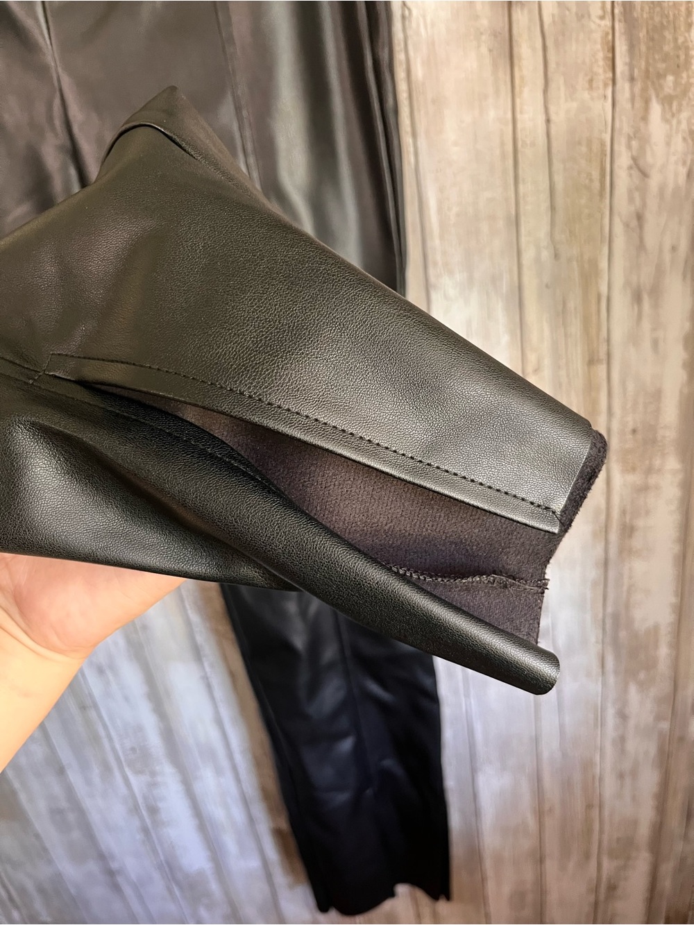 NWT MESHKI Vanessa Faux Leather Split Pants Black Size M - Picture 4 of 7